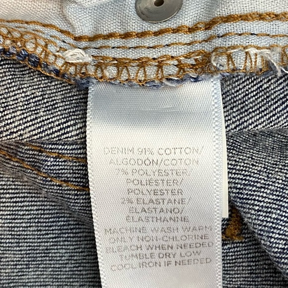 LOFT Distressed Modern Skinny Jean - Picture 12 of 12
